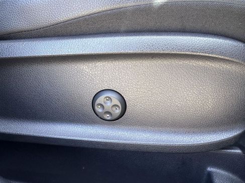 Certified 2021 Mercedes-Benz GLB 250 image 32