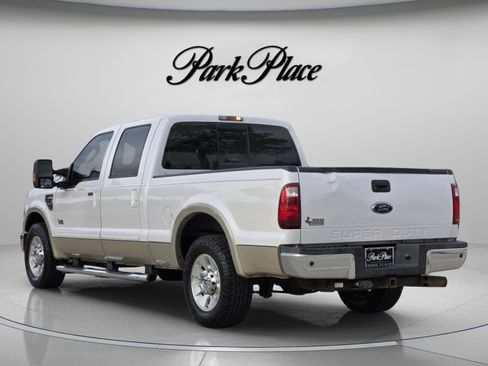 Used 2010 Ford F250 Lariat RWD image 3