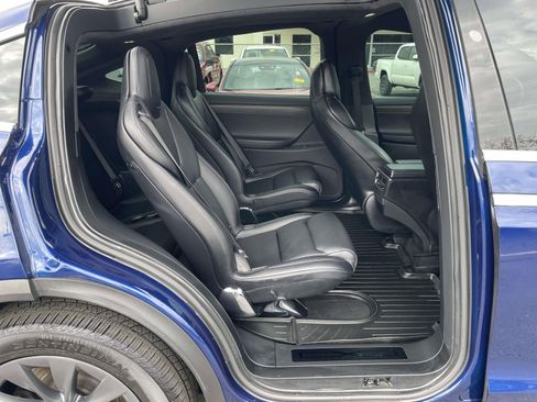 Used 2018 Tesla Model X 75D image 35