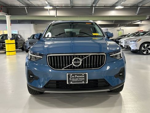 Certified 2023 Volvo XC40 B5 Plus w/ Driver Assist Package AWD/4WD image 6