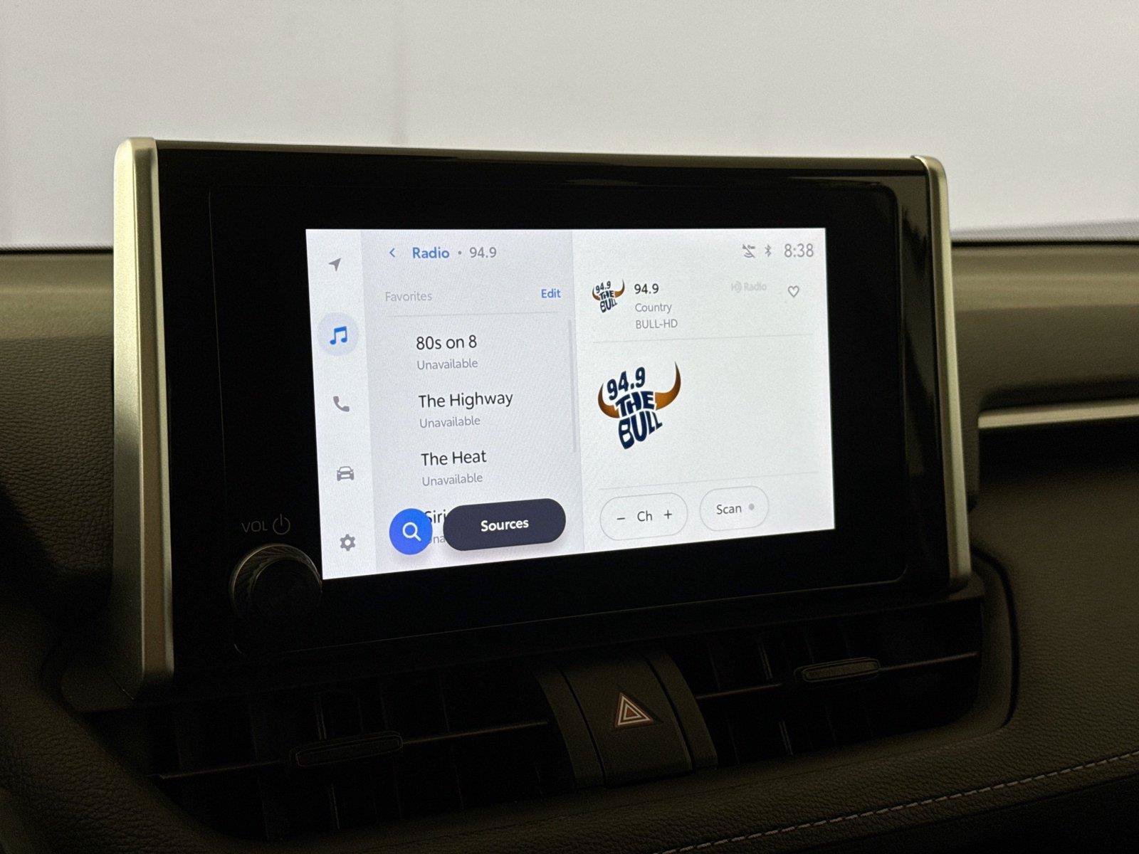 Certified 2025 Toyota RAV4 XLE FWD image 22