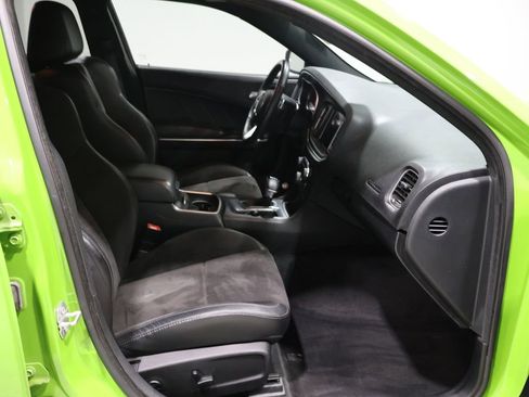 Used 2017 Dodge Charger R/T Scat Pack w/ Beats Audio Group image 23