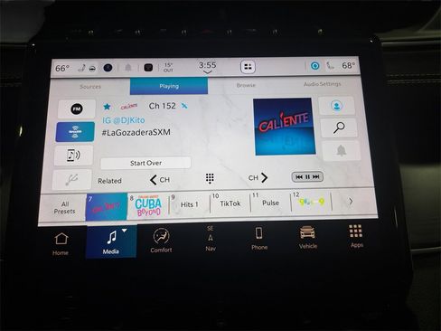 Certified 2023 Jeep Grand Cherokee L Limited w/ Black Appearance Package image 25