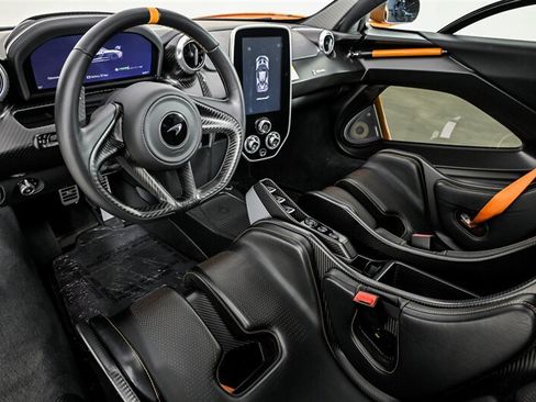 Used 2019 McLaren Senna RWD image 25
