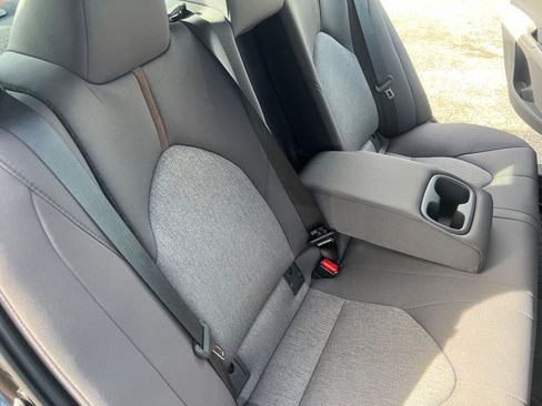 Used 2020 Toyota Camry LE image 35