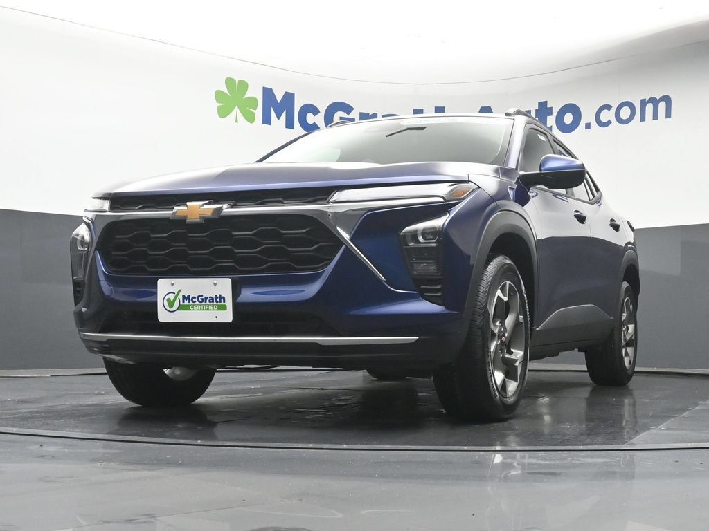 Used 2024 Chevrolet Trax LT w/ Driver Confidence Package FWD image 7