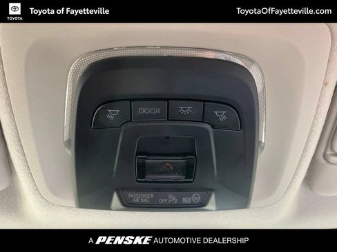 Used 2025 Toyota Corolla LE FWD image 13
