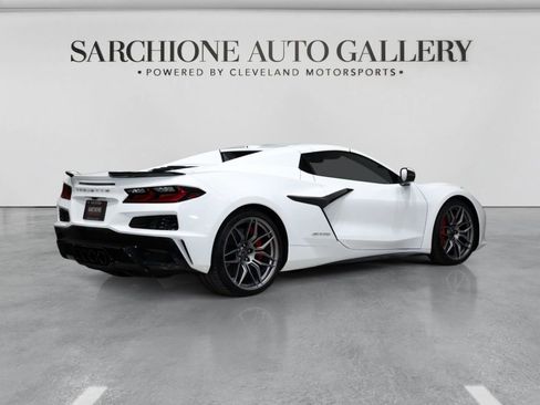 Used 2025 Chevrolet Corvette Z06 image 9