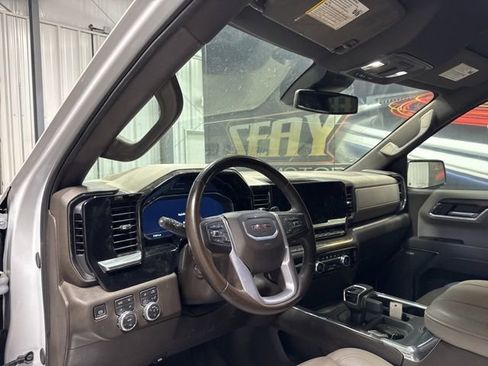 Used 2025 GMC Sierra 1500 SLT w/ SLT Premium Plus Package AWD/4WD image 6