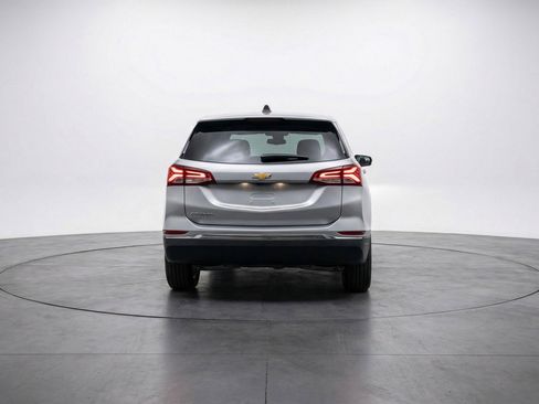 Used 2025 Chevrolet Equinox LT FWD image 7