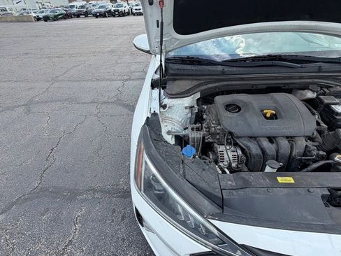 Used 2019 Hyundai Elantra SEL FWD image 14