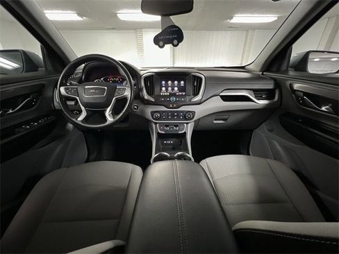 Used 2024 GMC Terrain SLE image 19
