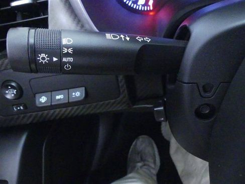 Used 2018 Chevrolet Corvette Stingray Coupe image 22