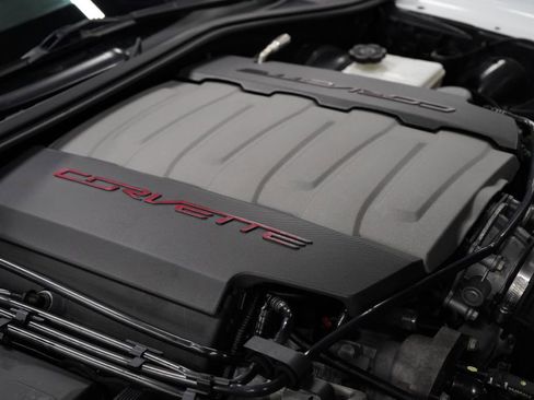 Used 2017 Chevrolet Corvette Stingray Coupe RWD image 40