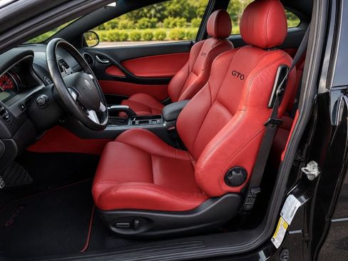 Used 2006 Pontiac GTO RWD image 2