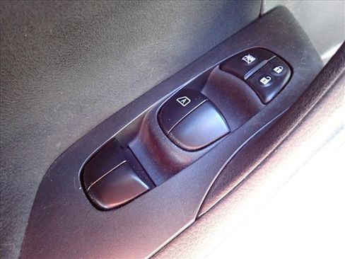 Used 2015 Nissan Altima 2.5 S w/ Sport Value Package image 12