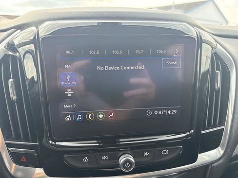 Used 2020 Chevrolet Traverse LT FWD image 40