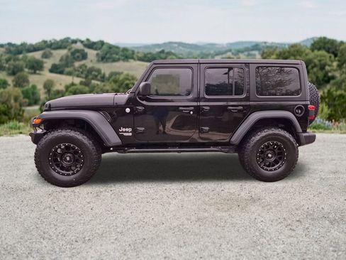 Used 2018 Jeep Wrangler Unlimited Sport S AWD/4WD image 5