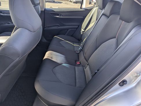 Used 2020 Toyota Camry LE image 8