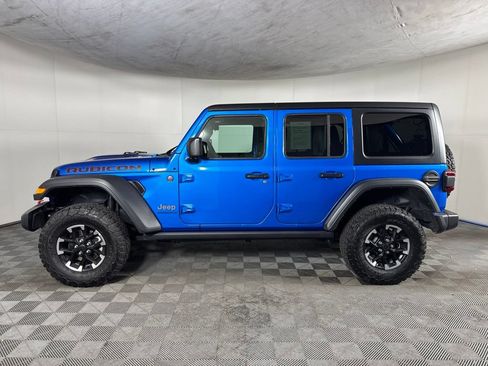 Certified 2025 Jeep Wrangler Unlimited Rubicon w/ Convenience Group AWD/4WD image 14