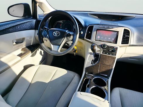 Used 2013 Toyota Venza LE AWD/4WD image 16