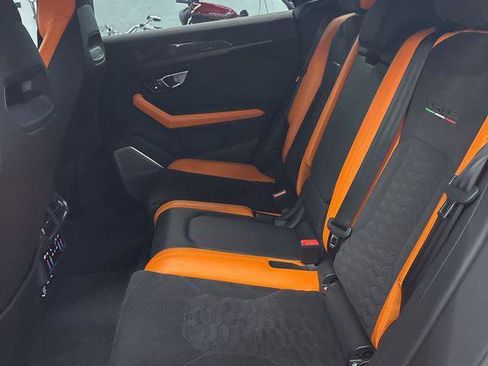 Used 2021 Lamborghini Urus AWD/4WD image 20