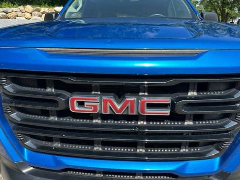 Used 2022 GMC Canyon Elevation Standard w/ Convenience Package AWD/4WD image 9