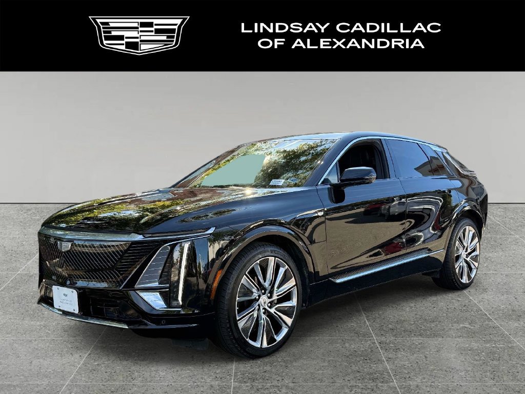 Used 2025 Cadillac Lyriq Luxury w/ LPO, Floor Liner Package AWD/4WD image 1