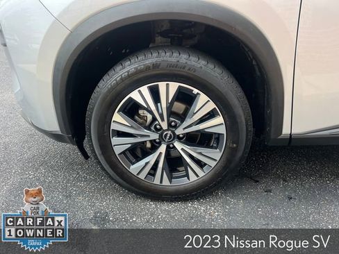 Used 2023 Nissan Rogue SV image 11