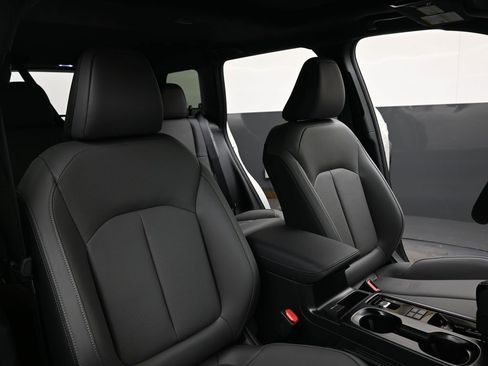 New 2026 Subaru Outback Limited image 13