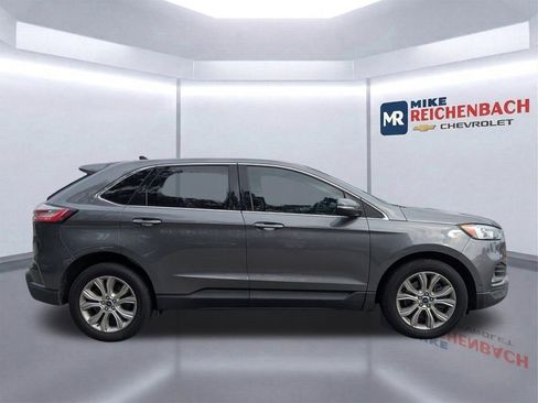 Used 2022 Ford Edge Titanium image 3