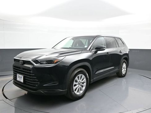 Certified 2025 Toyota Grand Highlander AWD image 1
