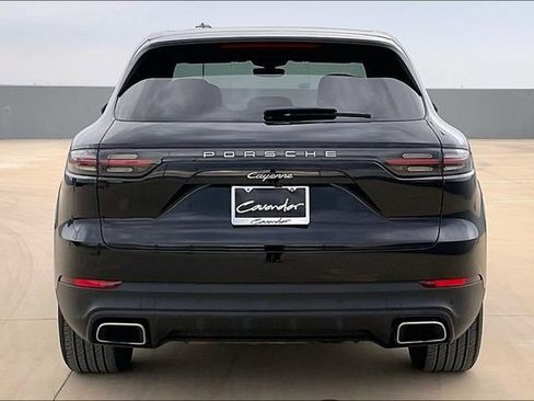 Used 2022 Porsche Cayenne AWD/4WD image 4