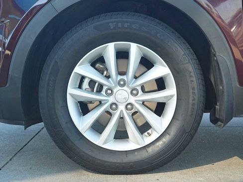 Used 2017 Kia Sorento LX image 7