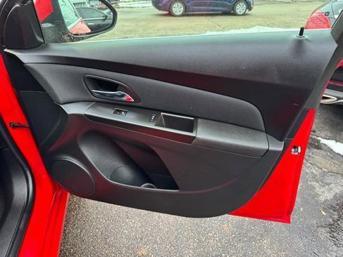 Used 2015 Chevrolet Cruze LT image 30