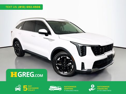 Used 2024 Kia Sorento S FWD image 1