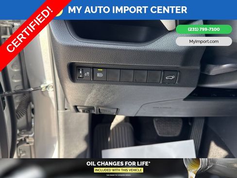 Used 2024 Toyota RAV4 XLE Premium image 13