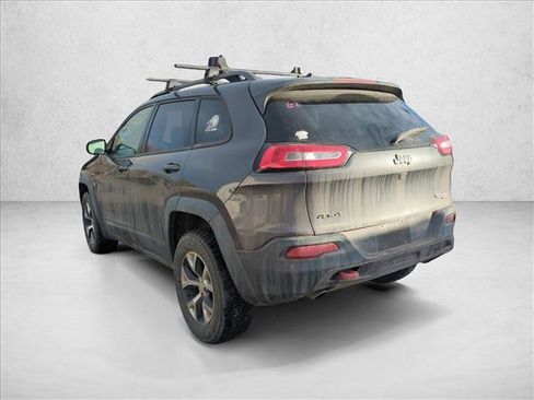 Used 2015 Jeep Cherokee Trailhawk image 7