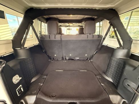 Certified 2018 Jeep Wrangler Unlimited Sport S image 19