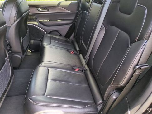 Certified 2022 Jeep Grand Cherokee Limited 4xe w/ MOPAR Finishing Package AWD/4WD image 20