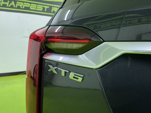 Used 2021 Cadillac XT6 Premium Luxury image 13