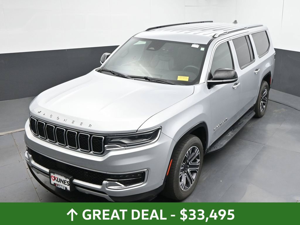 Used 2024 Jeep Wagoneer L Series II w/ Flexible Seating Group AWD/4WD image 38