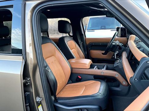 Used 2021 Land Rover Defender 110 X image 8