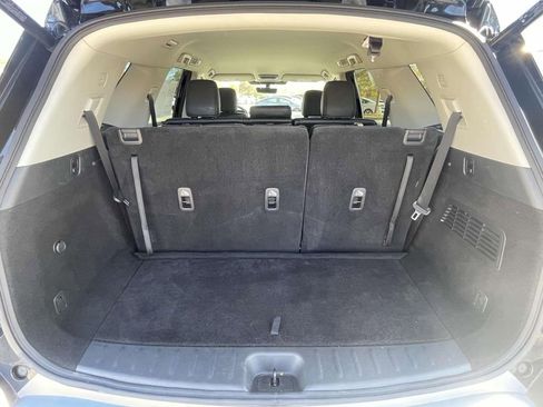 Used 2023 Nissan Pathfinder SL image 10