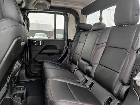 New 2026 Jeep Gladiator Rubicon AWD/4WD image 12