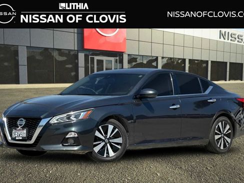 Used 2020 Nissan Altima 2.5 SL FWD image 1