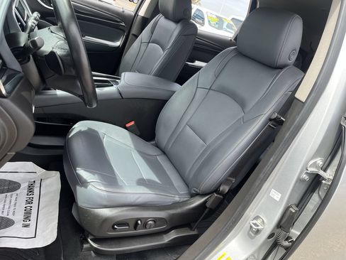 Used 2021 Buick Enclave Essence FWD image 17