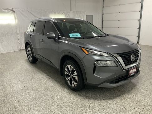 Used 2021 Nissan Rogue SV w/ Premium Package FWD image 3