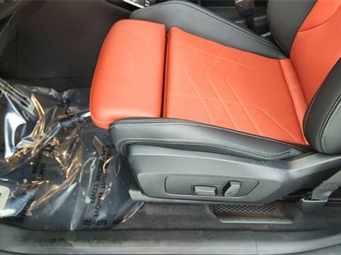 Used 2025 BMW X1 M35i image 34