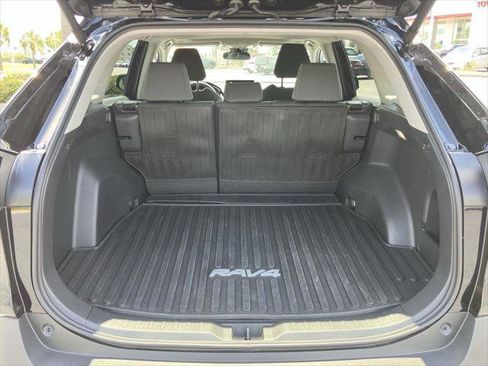 Certified 2025 Toyota RAV4 XLE w/ Convenience Package FWD image 27